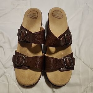 Brown Leather Sandals with Buckle Detail